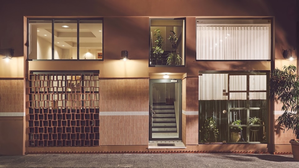 Building renovation in Ano Petralona, Athens